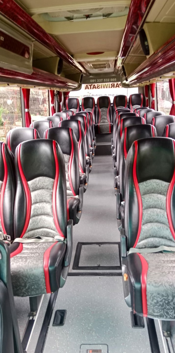 Dalam bus 25 seats bali